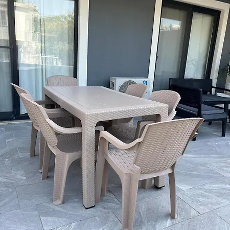 Comfy With Garden, Family Friendly In Apartament Fethiye