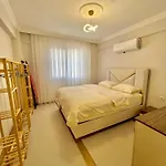 Διαμέρισμα Comfy With Garden, Family Friendly In Φετιγιέ