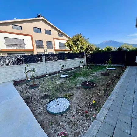 Comfy With Garden, Family Friendly In *