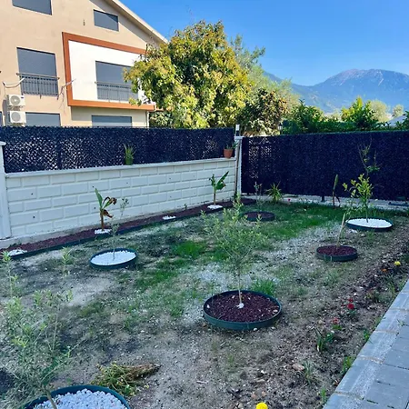 Comfy With Garden, Family Friendly In *