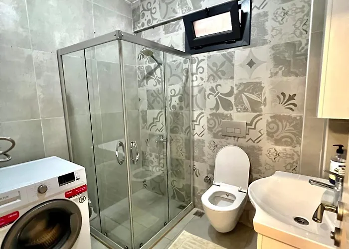 Comfy With Garden, Family Friendly In *