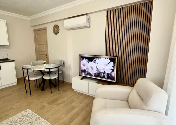 Comfy With Garden, Family Friendly In *